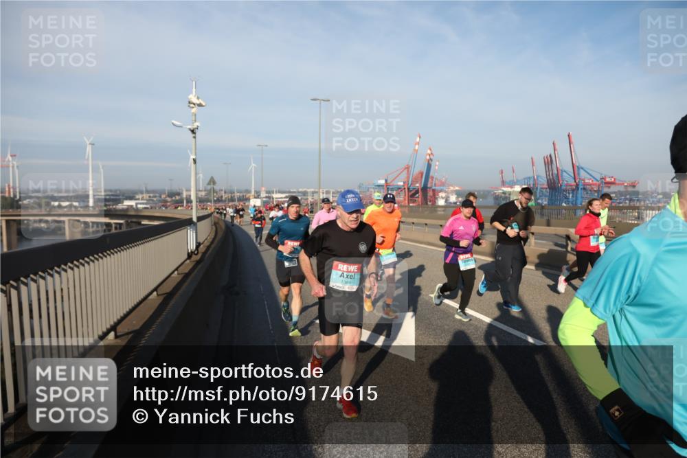 03.10.2025 - Köhlbrandbrückenlauf Yannick Fuchs http://msf.ph/oto/9174615 03.10.2025 08:43:31 Position 2 2594, 1369 meine-sportfotos.de