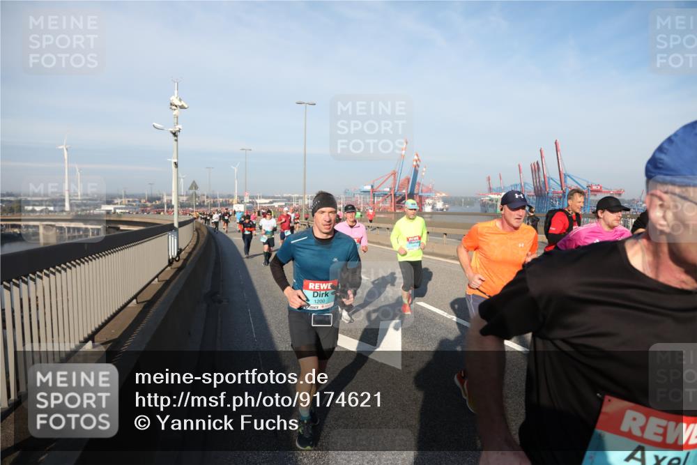 03.10.2025 - Köhlbrandbrückenlauf Yannick Fuchs http://msf.ph/oto/9174621 03.10.2025 08:43:32 Position 2 1200 meine-sportfotos.de