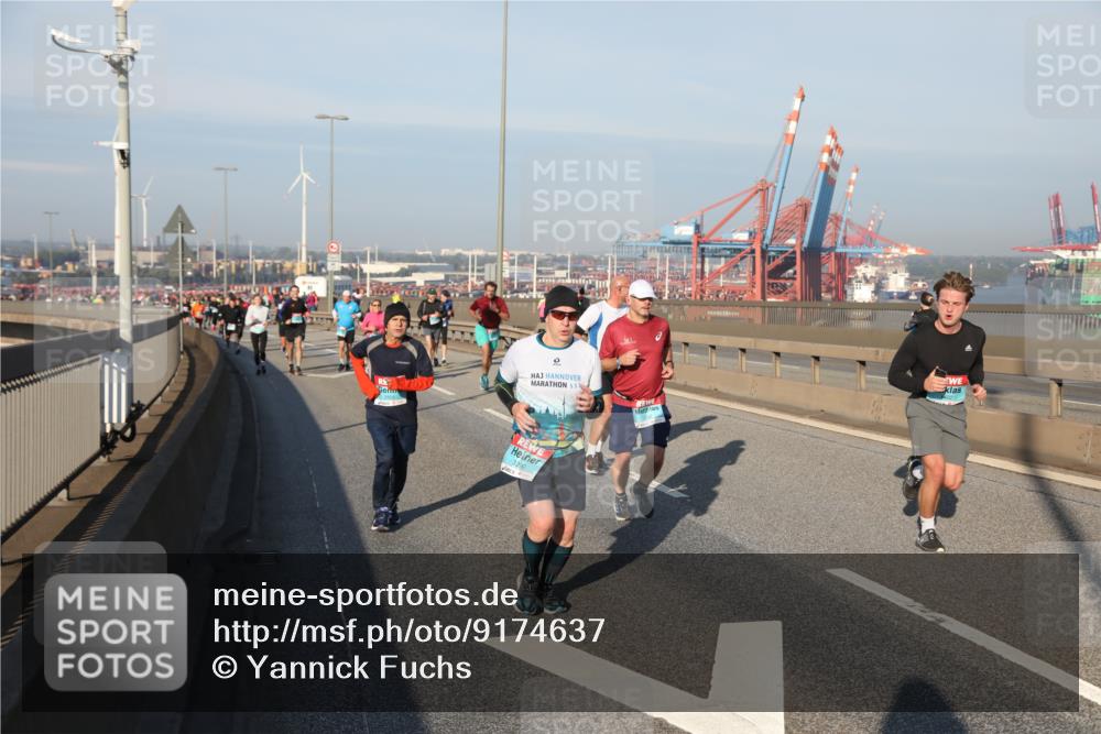 03.10.2025 - Köhlbrandbrückenlauf Yannick Fuchs http://msf.ph/oto/9174637 03.10.2025 08:43:34 Position 2 2, 3280 meine-sportfotos.de