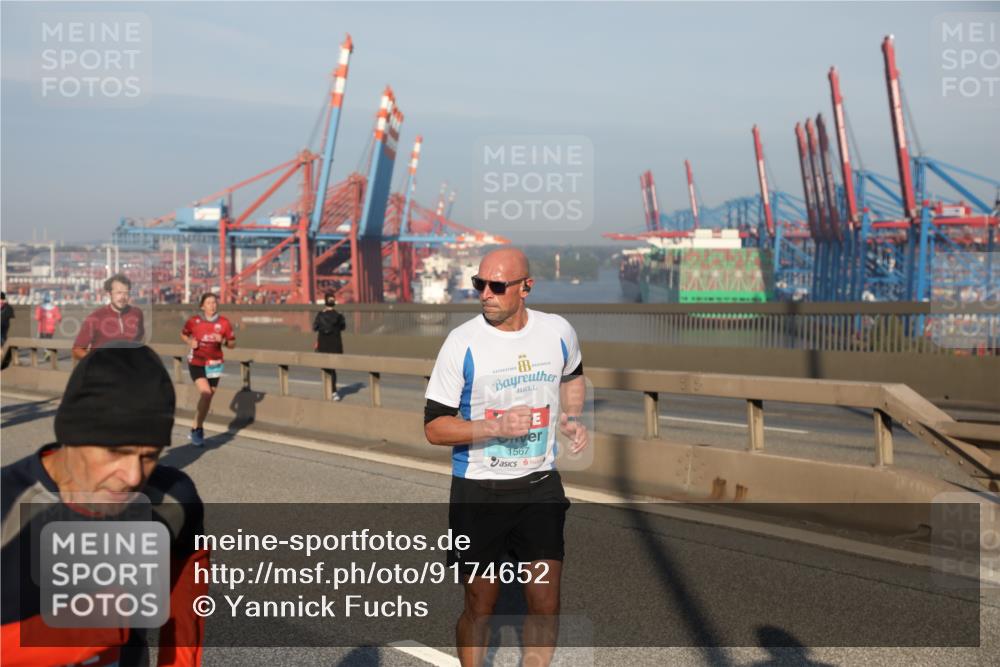 03.10.2025 - Köhlbrandbrückenlauf Yannick Fuchs http://msf.ph/oto/9174652 03.10.2025 08:43:37 Position 2 1567 meine-sportfotos.de