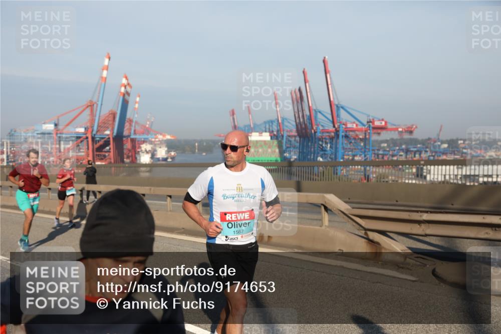 03.10.2025 - Köhlbrandbrückenlauf Yannick Fuchs http://msf.ph/oto/9174653 03.10.2025 08:43:37 Position 2 1567 meine-sportfotos.de