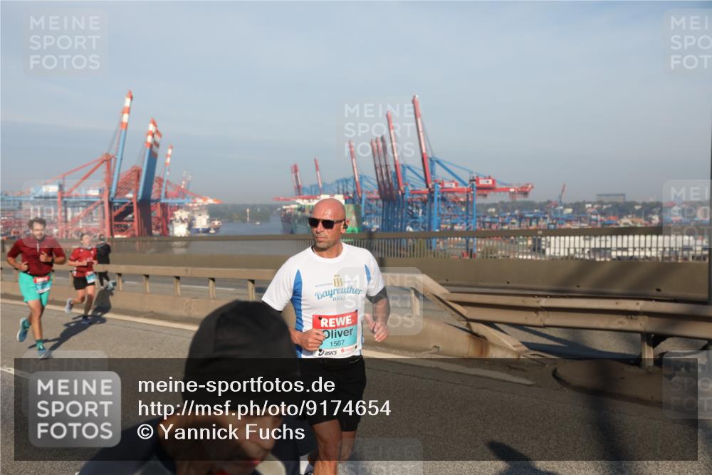 03.10.2025 - Köhlbrandbrückenlauf Yannick Fuchs http://msf.ph/oto/9174654 03.10.2025 08:43:37 Position 2 1567 meine-sportfotos.de