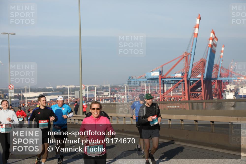 03.10.2025 - Köhlbrandbrückenlauf Yannick Fuchs http://msf.ph/oto/9174670 03.10.2025 08:43:40 Position 2 1566 meine-sportfotos.de