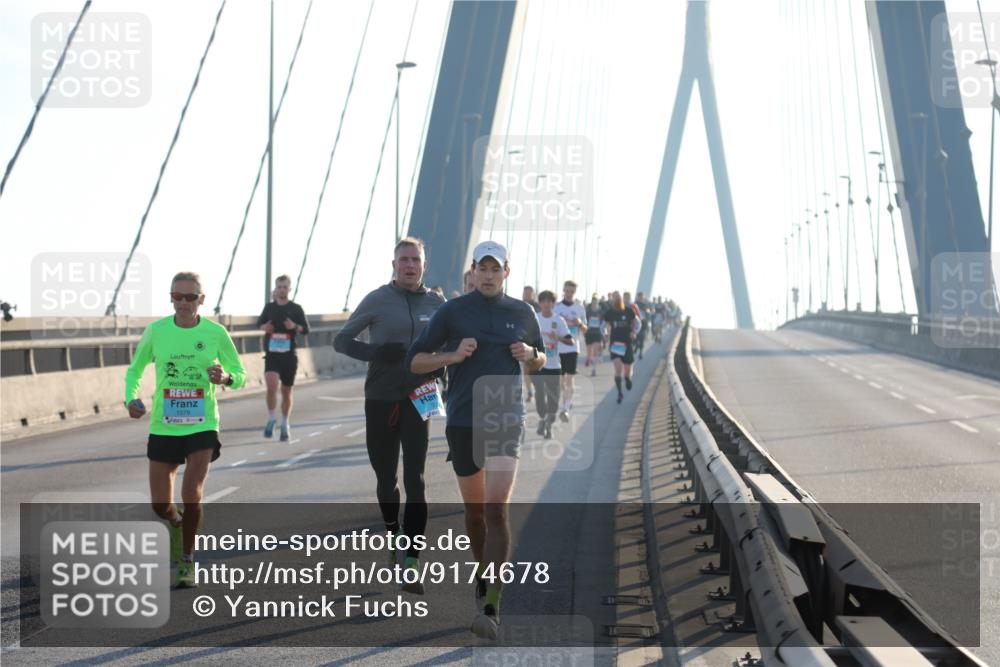 03.10.2025 - Köhlbrandbrückenlauf Yannick Fuchs http://msf.ph/oto/9174678 03.10.2025 08:22:55 Position 1 1079, 12 meine-sportfotos.de