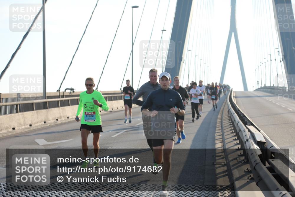 03.10.2025 - Köhlbrandbrückenlauf Yannick Fuchs http://msf.ph/oto/9174682 03.10.2025 08:22:56 Position 1 1079 meine-sportfotos.de