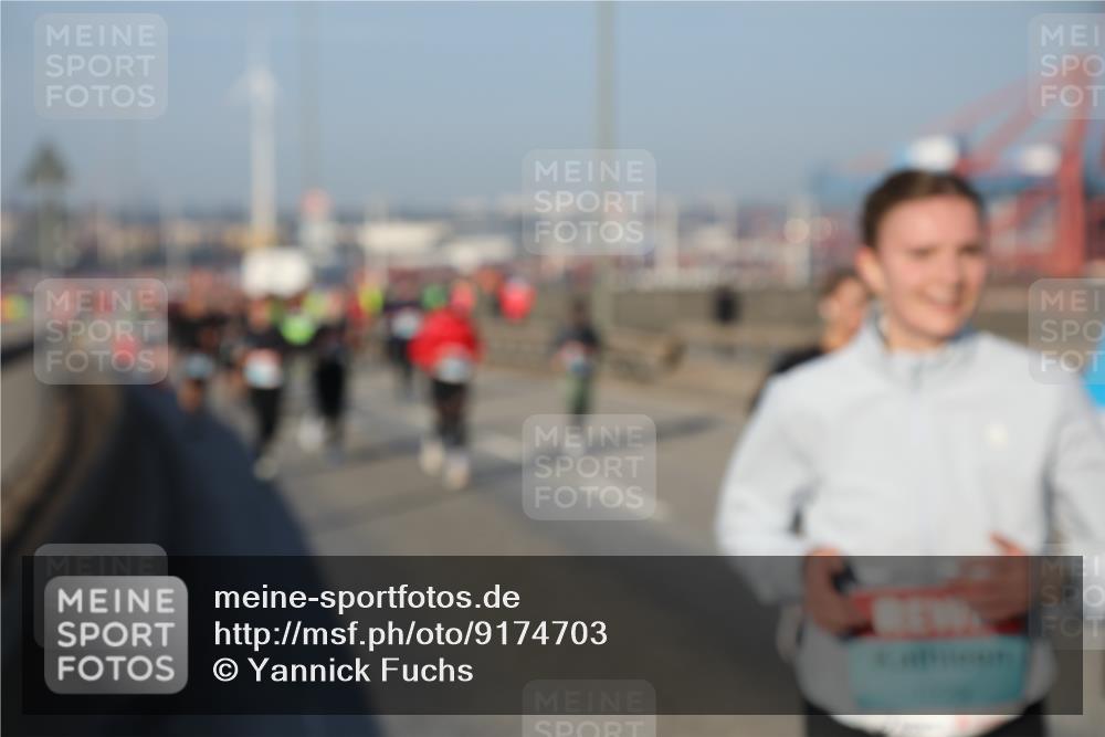 03.10.2025 - Köhlbrandbrückenlauf Yannick Fuchs http://msf.ph/oto/9174703 03.10.2025 08:43:44 Position 2  meine-sportfotos.de