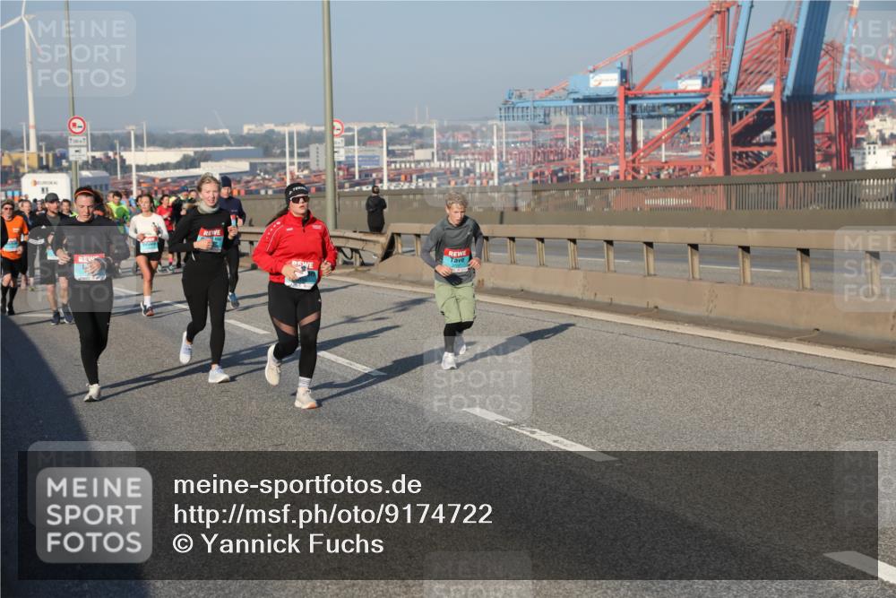 03.10.2025 - Köhlbrandbrückenlauf Yannick Fuchs http://msf.ph/oto/9174722 03.10.2025 08:43:46 Position 2  meine-sportfotos.de