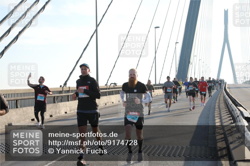03.10.2025 - Köhlbrandbrückenlauf Yannick Fuchs http://msf.ph/oto/9174728 03.10.2025 08:23:05 Position 1 3315 meine-sportfotos.de