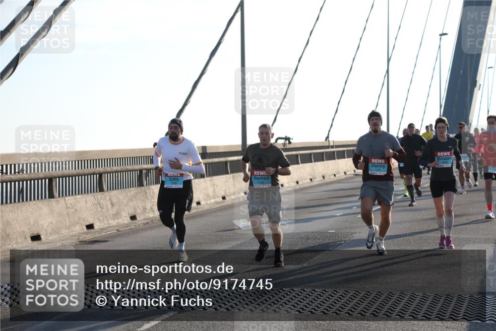 03.10.2025 - Köhlbrandbrückenlauf Yannick Fuchs http://msf.ph/oto/9174745 03.10.2025 08:23:07 Position 1 1142, 1258 meine-sportfotos.de