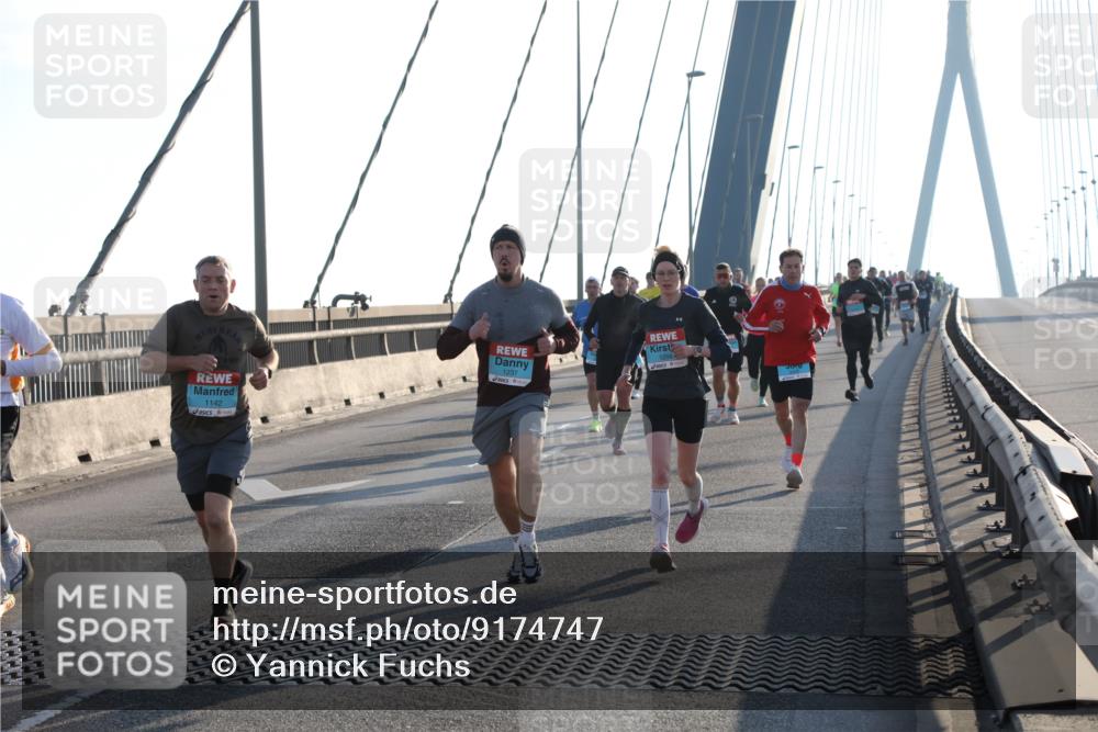 03.10.2025 - Köhlbrandbrückenlauf Yannick Fuchs http://msf.ph/oto/9174747 03.10.2025 08:23:07 Position 1 1142, 1237, 1258 meine-sportfotos.de