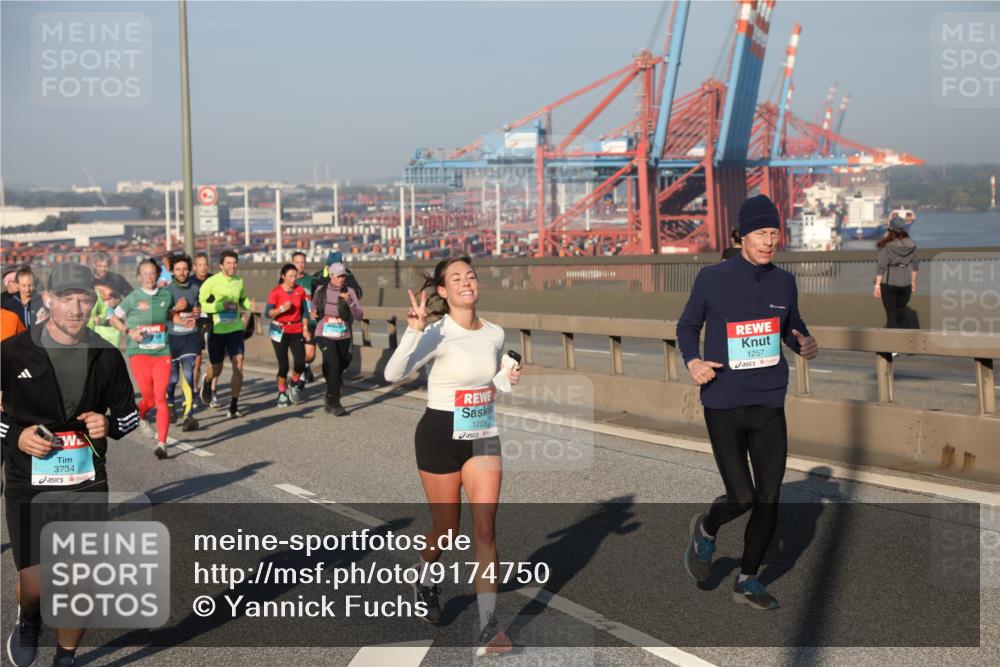 03.10.2025 - Köhlbrandbrückenlauf Yannick Fuchs http://msf.ph/oto/9174750 03.10.2025 08:43:54 Position 2 3734, 1203, 1257 meine-sportfotos.de