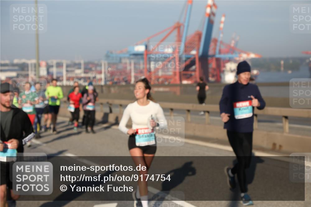 03.10.2025 - Köhlbrandbrückenlauf Yannick Fuchs http://msf.ph/oto/9174754 03.10.2025 08:43:54 Position 2  meine-sportfotos.de