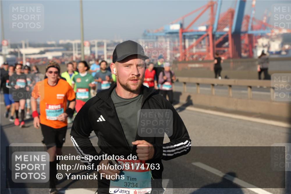 03.10.2025 - Köhlbrandbrückenlauf Yannick Fuchs http://msf.ph/oto/9174763 03.10.2025 08:43:55 Position 2 3734 meine-sportfotos.de