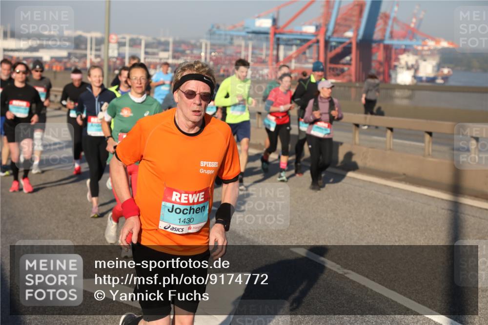 03.10.2025 - Köhlbrandbrückenlauf Yannick Fuchs http://msf.ph/oto/9174772 03.10.2025 08:43:57 Position 2 1430 meine-sportfotos.de