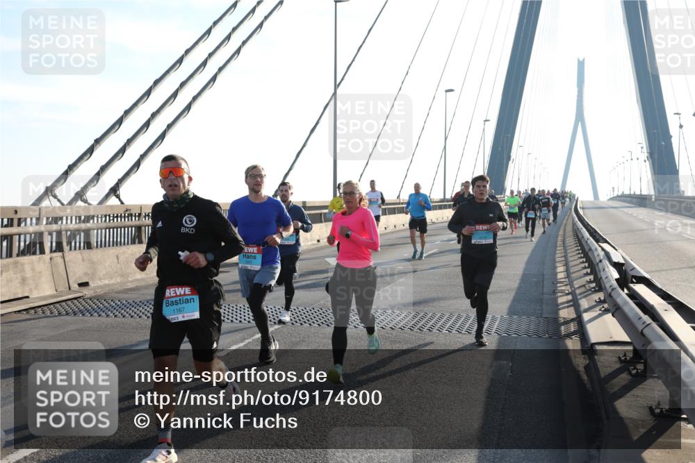03.10.2025 - Köhlbrandbrückenlauf Yannick Fuchs http://msf.ph/oto/9174800 03.10.2025 08:23:14 Position 1 1167 meine-sportfotos.de