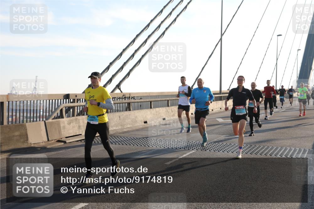 03.10.2025 - Köhlbrandbrückenlauf Yannick Fuchs http://msf.ph/oto/9174819 03.10.2025 08:23:16 Position 1  meine-sportfotos.de