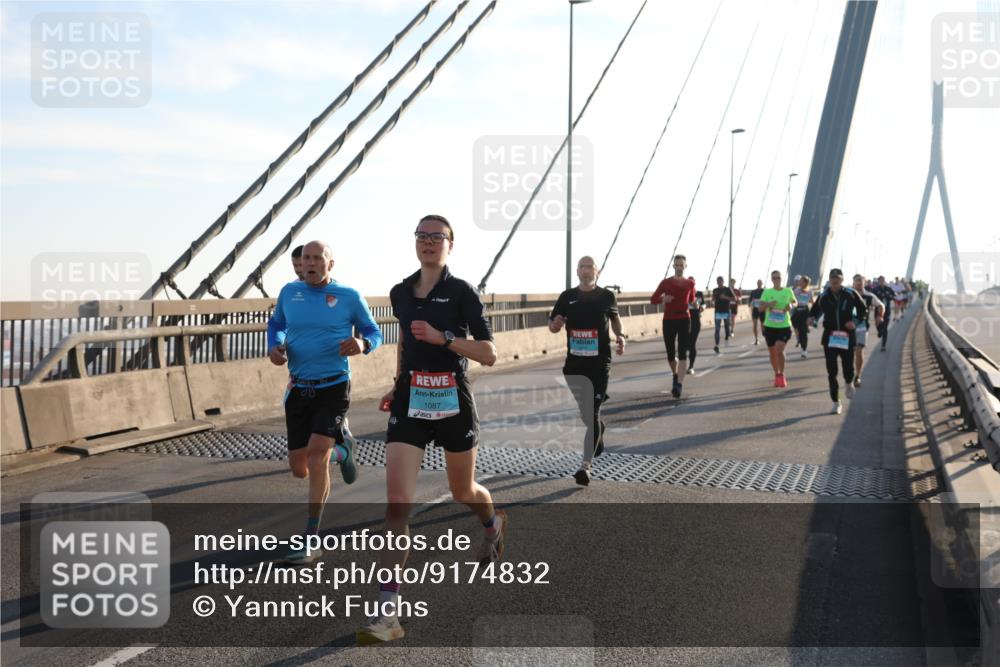 03.10.2025 - Köhlbrandbrückenlauf Yannick Fuchs http://msf.ph/oto/9174832 03.10.2025 08:23:17 Position 1 1087 meine-sportfotos.de