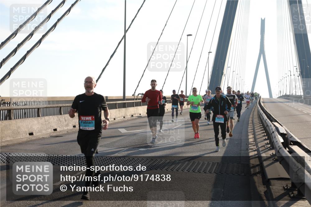 03.10.2025 - Köhlbrandbrückenlauf Yannick Fuchs http://msf.ph/oto/9174838 03.10.2025 08:23:18 Position 1 3211 meine-sportfotos.de