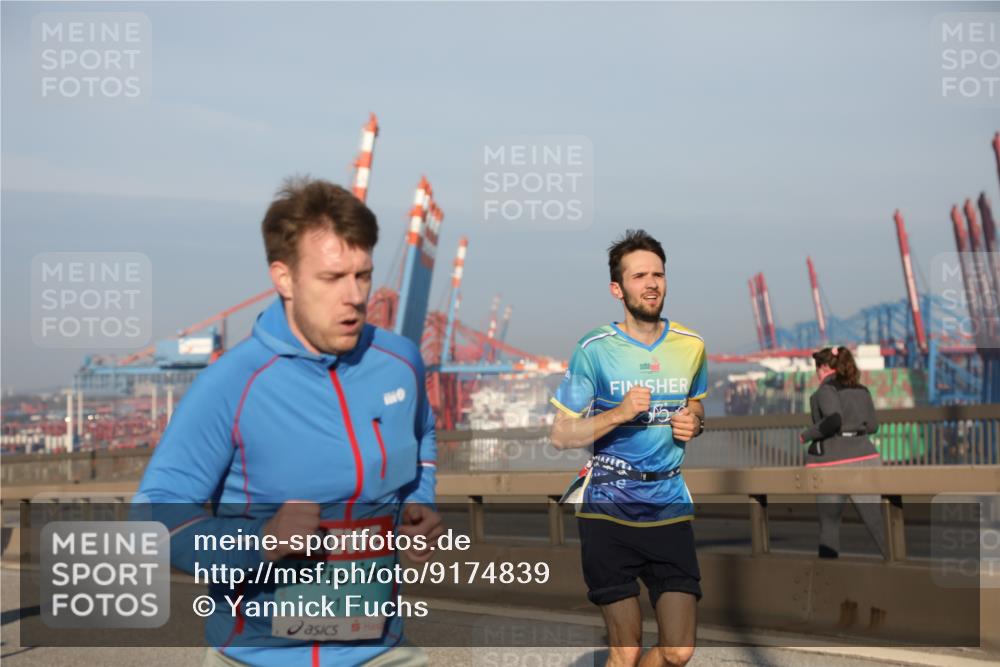03.10.2025 - Köhlbrandbrückenlauf Yannick Fuchs http://msf.ph/oto/9174839 03.10.2025 08:44:20 Position 2 2117 meine-sportfotos.de