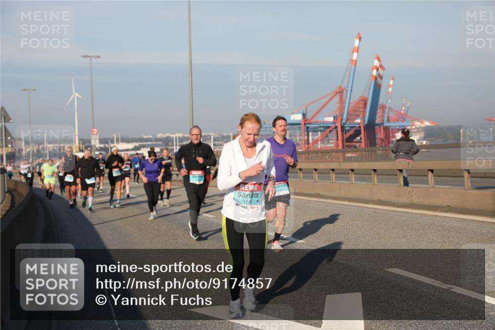 03.10.2025 - Köhlbrandbrückenlauf Yannick Fuchs http://msf.ph/oto/9174857 03.10.2025 08:44:22 Position 2 1742 meine-sportfotos.de