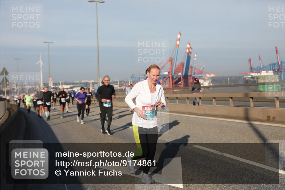 03.10.2025 - Köhlbrandbrückenlauf Yannick Fuchs http://msf.ph/oto/9174861 03.10.2025 08:44:22 Position 2 174 meine-sportfotos.de