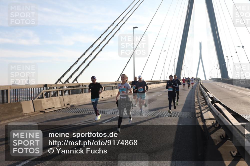 03.10.2025 - Köhlbrandbrückenlauf Yannick Fuchs http://msf.ph/oto/9174868 03.10.2025 08:23:22 Position 1  meine-sportfotos.de