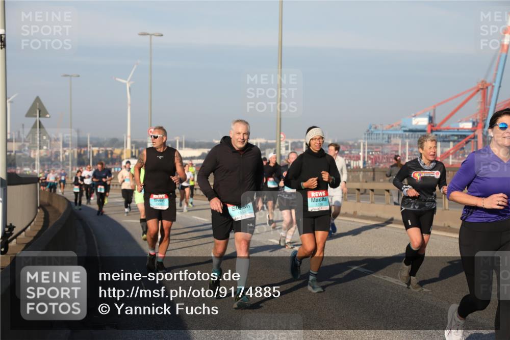 03.10.2025 - Köhlbrandbrückenlauf Yannick Fuchs http://msf.ph/oto/9174885 03.10.2025 08:44:26 Position 2 1450, 1338 meine-sportfotos.de