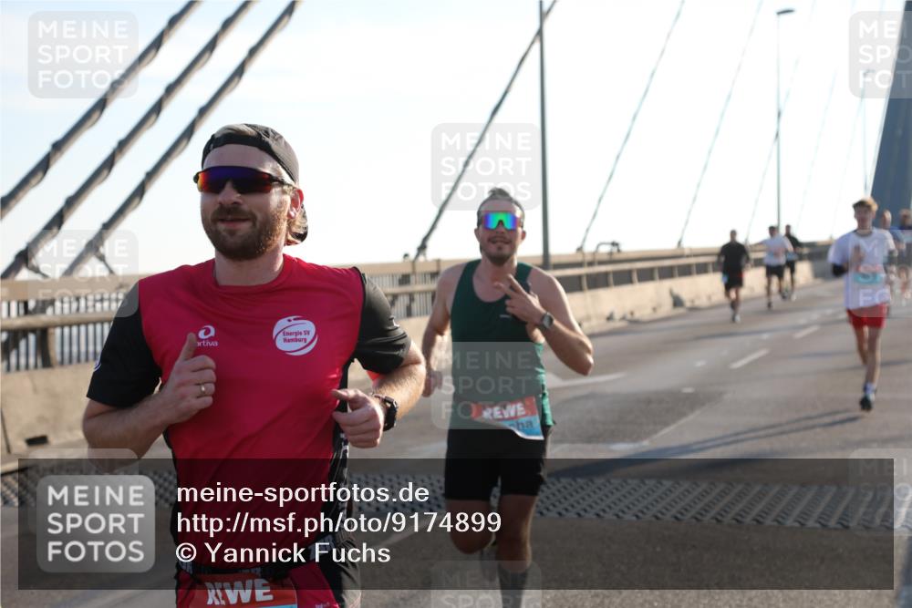 03.10.2025 - Köhlbrandbrückenlauf Yannick Fuchs http://msf.ph/oto/9174899 03.10.2025 08:23:29 Position 1 73 meine-sportfotos.de