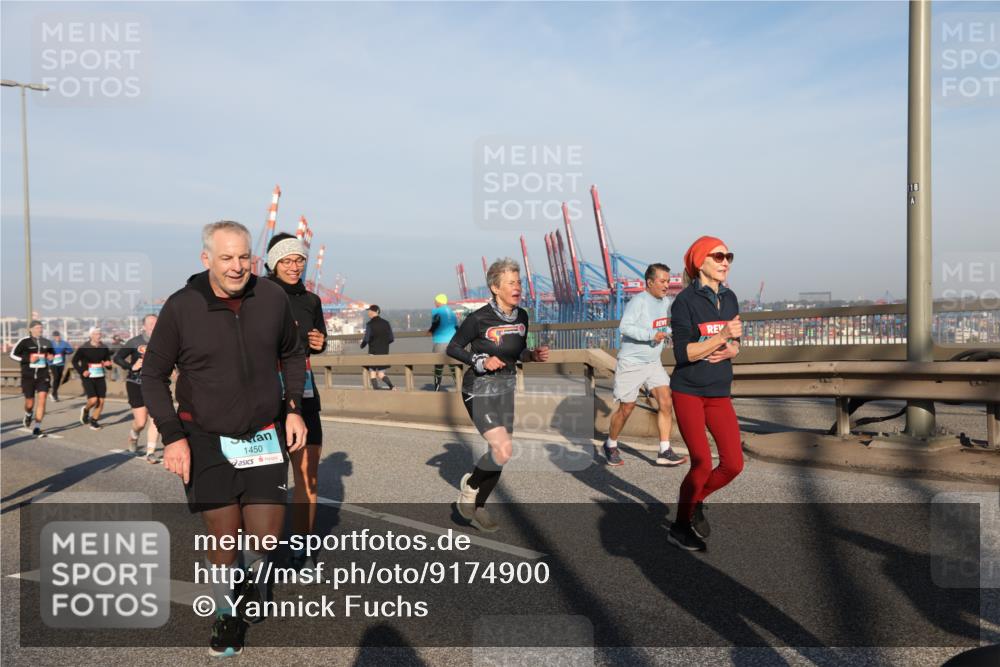 03.10.2025 - Köhlbrandbrückenlauf Yannick Fuchs http://msf.ph/oto/9174900 03.10.2025 08:44:28 Position 2 1450, 18 meine-sportfotos.de