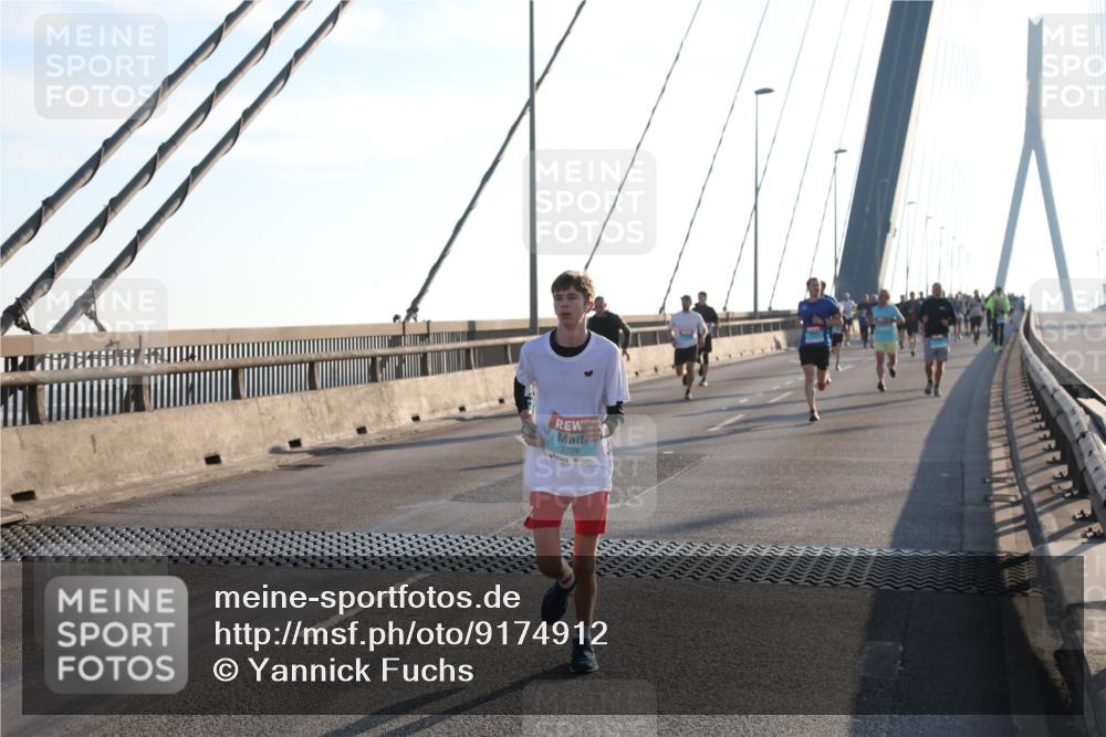 03.10.2025 - Köhlbrandbrückenlauf Yannick Fuchs http://msf.ph/oto/9174912 03.10.2025 08:23:31 Position 1 2728 meine-sportfotos.de