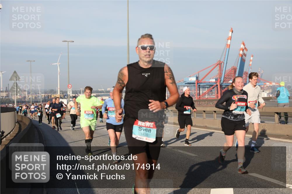03.10.2025 - Köhlbrandbrückenlauf Yannick Fuchs http://msf.ph/oto/9174914 03.10.2025 08:44:29 Position 2 3539, 1435, 3 meine-sportfotos.de