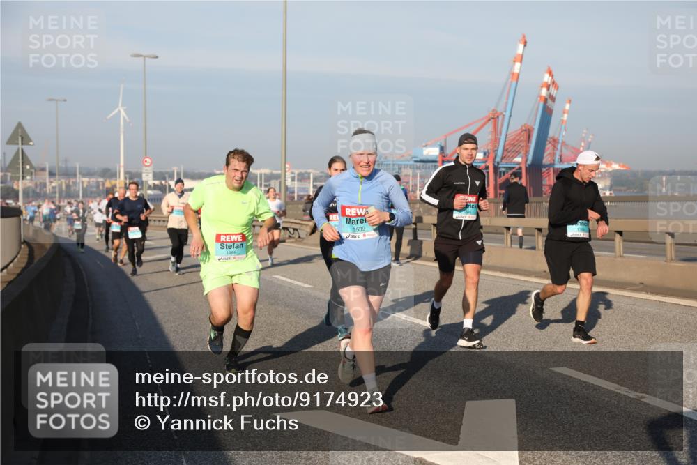 03.10.2025 - Köhlbrandbrückenlauf Yannick Fuchs http://msf.ph/oto/9174923 03.10.2025 08:44:31 Position 2 1259, 3539, 1764 meine-sportfotos.de