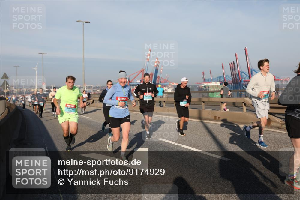 03.10.2025 - Köhlbrandbrückenlauf Yannick Fuchs http://msf.ph/oto/9174929 03.10.2025 08:44:31 Position 2  meine-sportfotos.de