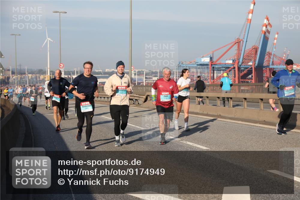 03.10.2025 - Köhlbrandbrückenlauf Yannick Fuchs http://msf.ph/oto/9174949 03.10.2025 08:44:34 Position 2  meine-sportfotos.de