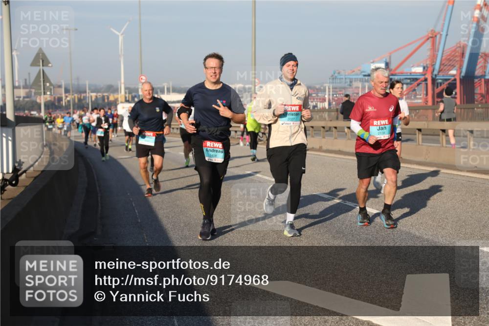 03.10.2025 - Köhlbrandbrückenlauf Yannick Fuchs http://msf.ph/oto/9174968 03.10.2025 08:44:35 Position 2 1408, 2027, 2134 meine-sportfotos.de