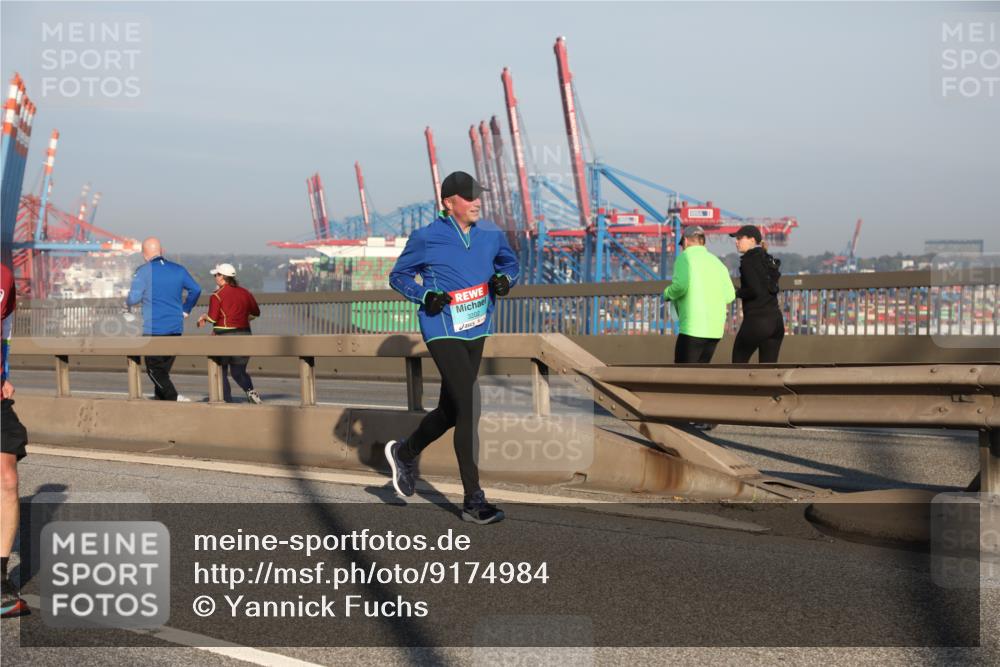 03.10.2025 - Köhlbrandbrückenlauf Yannick Fuchs http://msf.ph/oto/9174984 03.10.2025 08:44:36 Position 2  meine-sportfotos.de