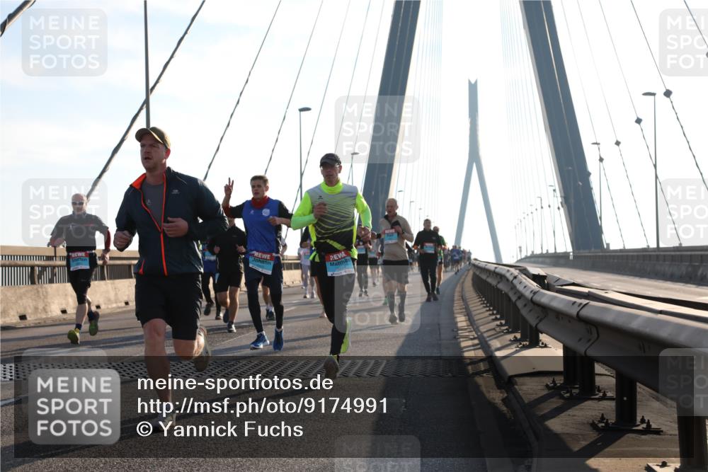 03.10.2025 - Köhlbrandbrückenlauf Yannick Fuchs http://msf.ph/oto/9174991 03.10.2025 08:23:42 Position 1 3514 meine-sportfotos.de