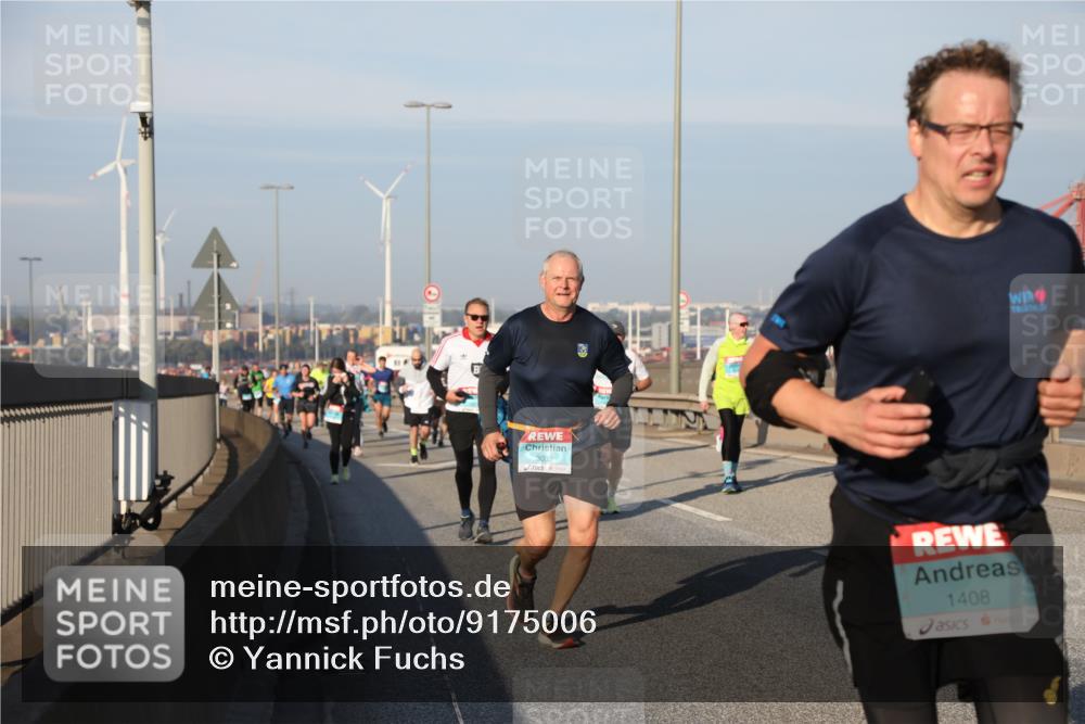 03.10.2025 - Köhlbrandbrückenlauf Yannick Fuchs http://msf.ph/oto/9175006 03.10.2025 08:44:37 Position 2 3032, 1408 meine-sportfotos.de