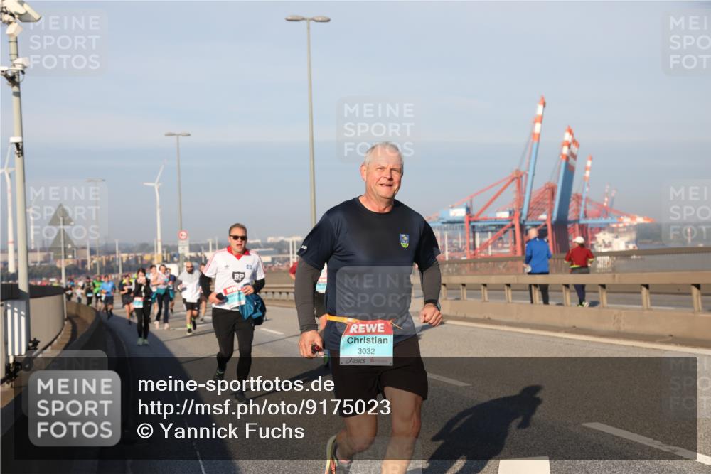 03.10.2025 - Köhlbrandbrückenlauf Yannick Fuchs http://msf.ph/oto/9175023 03.10.2025 08:44:39 Position 2 3032 meine-sportfotos.de