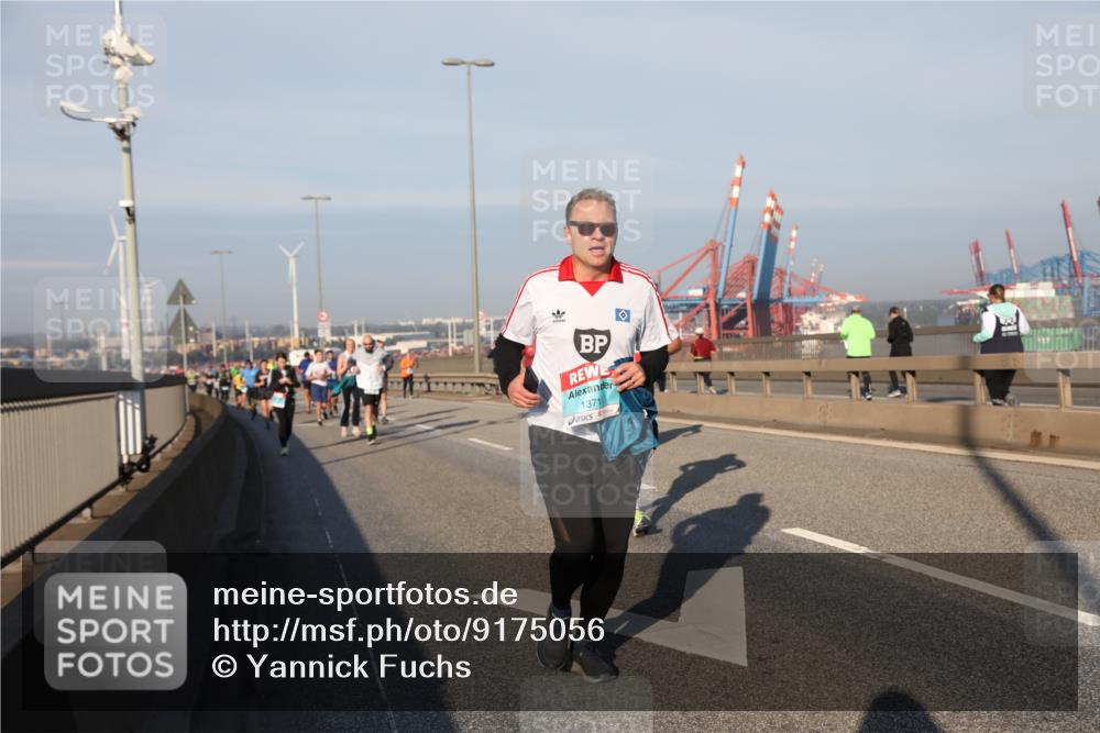 03.10.2025 - Köhlbrandbrückenlauf Yannick Fuchs http://msf.ph/oto/9175056 03.10.2025 08:44:41 Position 2 1371 meine-sportfotos.de
