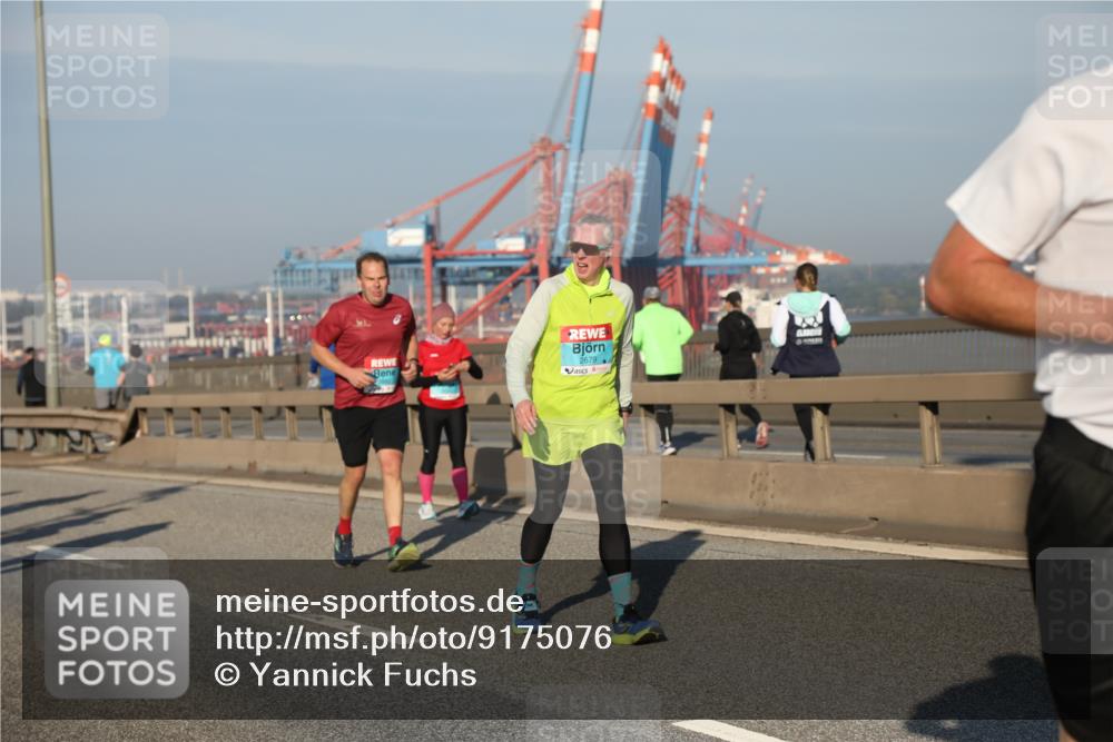 03.10.2025 - Köhlbrandbrückenlauf Yannick Fuchs http://msf.ph/oto/9175076 03.10.2025 08:44:42 Position 2 2679 meine-sportfotos.de