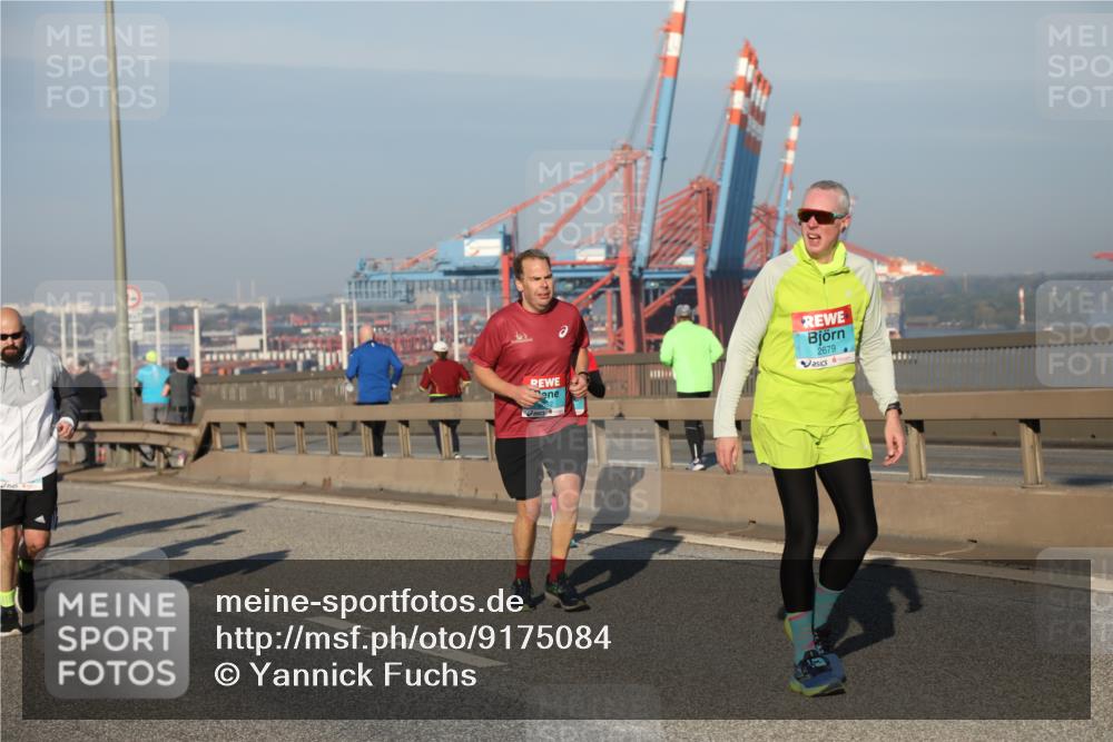 03.10.2025 - Köhlbrandbrückenlauf Yannick Fuchs http://msf.ph/oto/9175084 03.10.2025 08:44:43 Position 2 2679 meine-sportfotos.de