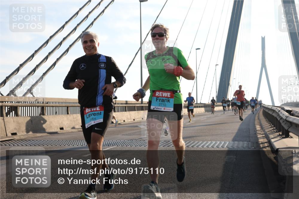 03.10.2025 - Köhlbrandbrückenlauf Yannick Fuchs http://msf.ph/oto/9175110 03.10.2025 08:23:49 Position 1 3464, 2710 meine-sportfotos.de