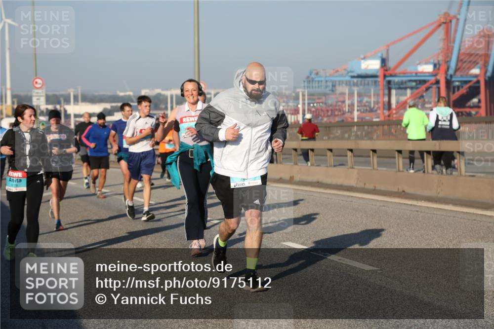 03.10.2025 - Köhlbrandbrückenlauf Yannick Fuchs http://msf.ph/oto/9175112 03.10.2025 08:44:45 Position 2 1679 meine-sportfotos.de