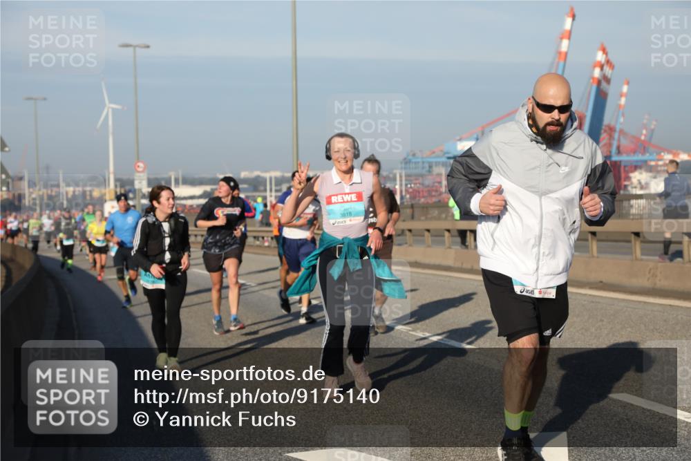 03.10.2025 - Köhlbrandbrückenlauf Yannick Fuchs http://msf.ph/oto/9175140 03.10.2025 08:44:47 Position 2 3818 meine-sportfotos.de