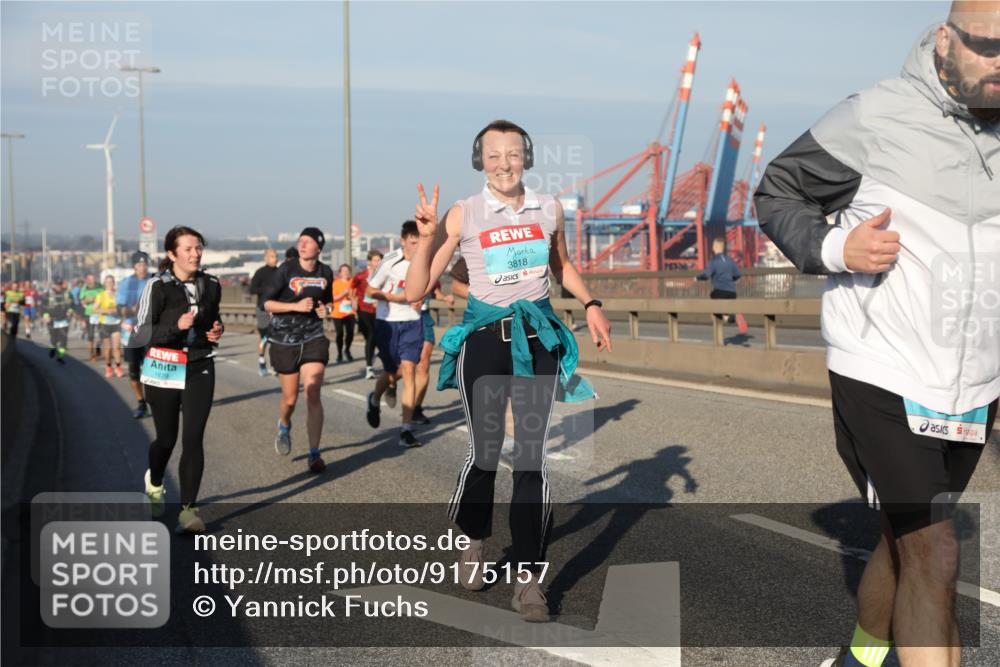 03.10.2025 - Köhlbrandbrückenlauf Yannick Fuchs http://msf.ph/oto/9175157 03.10.2025 08:44:47 Position 2 3818 meine-sportfotos.de