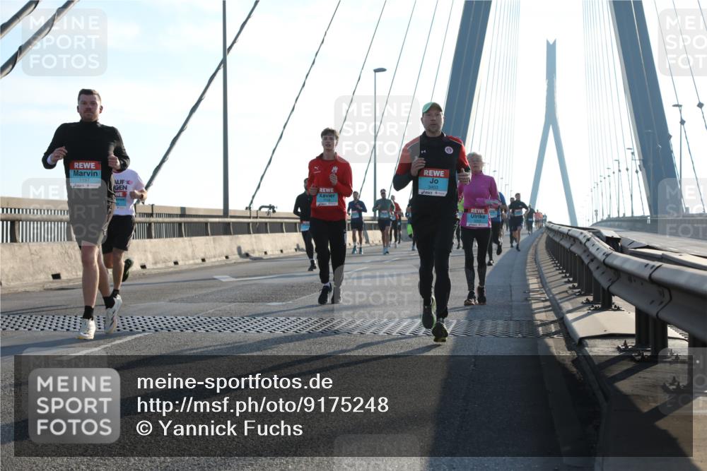 03.10.2025 - Köhlbrandbrückenlauf Yannick Fuchs http://msf.ph/oto/9175248 03.10.2025 08:24:04 Position 1 1197, 3403 meine-sportfotos.de