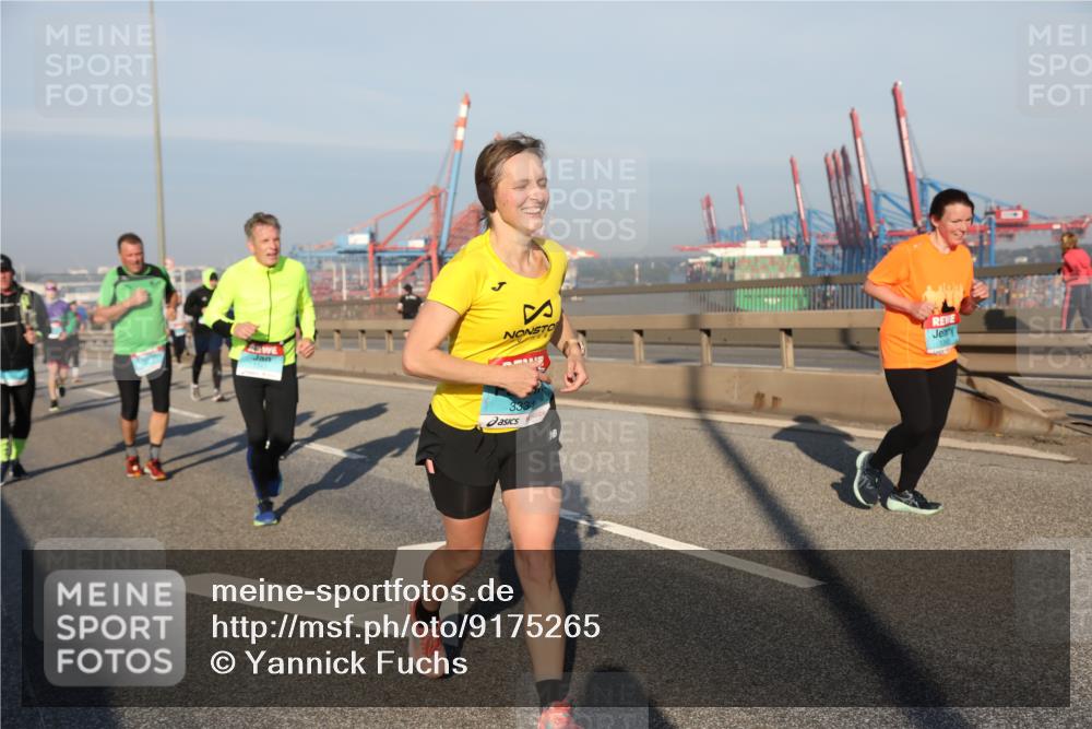 03.10.2025 - Köhlbrandbrückenlauf Yannick Fuchs http://msf.ph/oto/9175265 03.10.2025 08:44:56 Position 2 33 meine-sportfotos.de