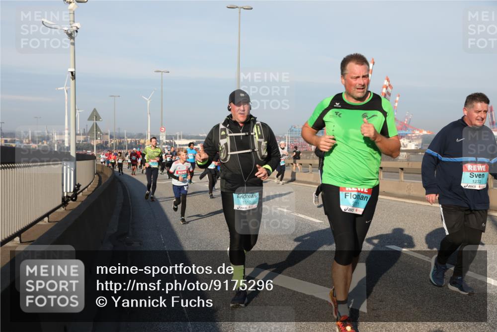 03.10.2025 - Köhlbrandbrückenlauf Yannick Fuchs http://msf.ph/oto/9175296 03.10.2025 08:44:58 Position 2 1512, 2711, 1233 meine-sportfotos.de