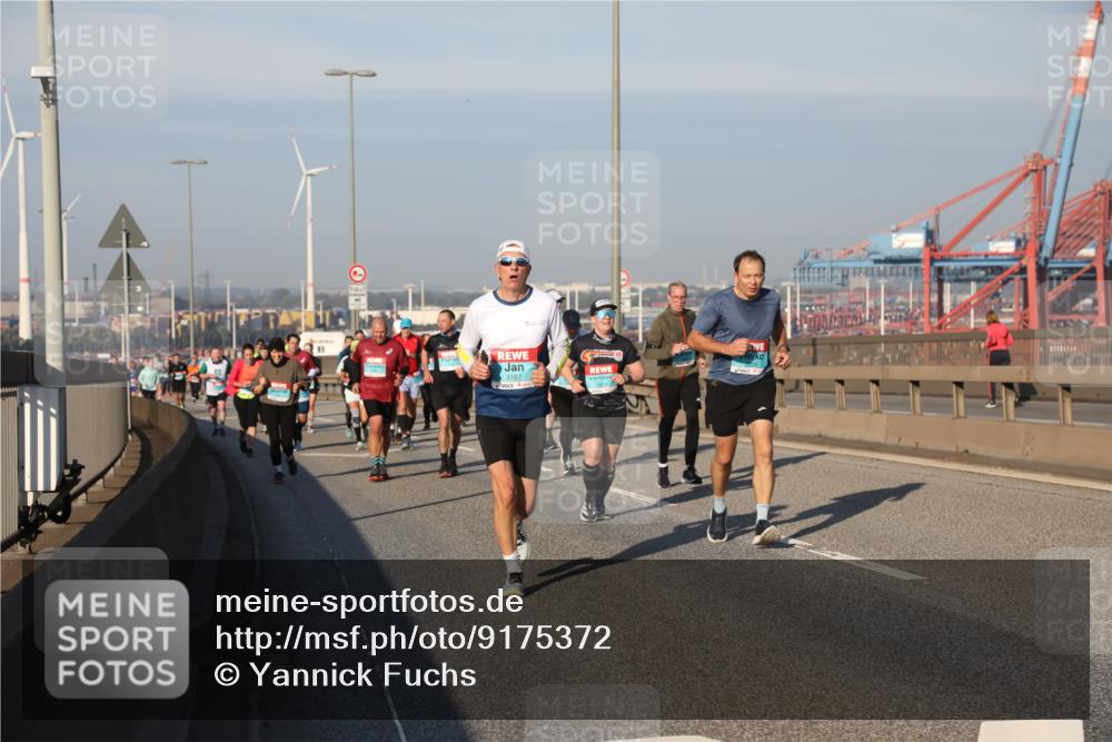 03.10.2025 - Köhlbrandbrückenlauf Yannick Fuchs http://msf.ph/oto/9175372 03.10.2025 08:45:06 Position 2  meine-sportfotos.de